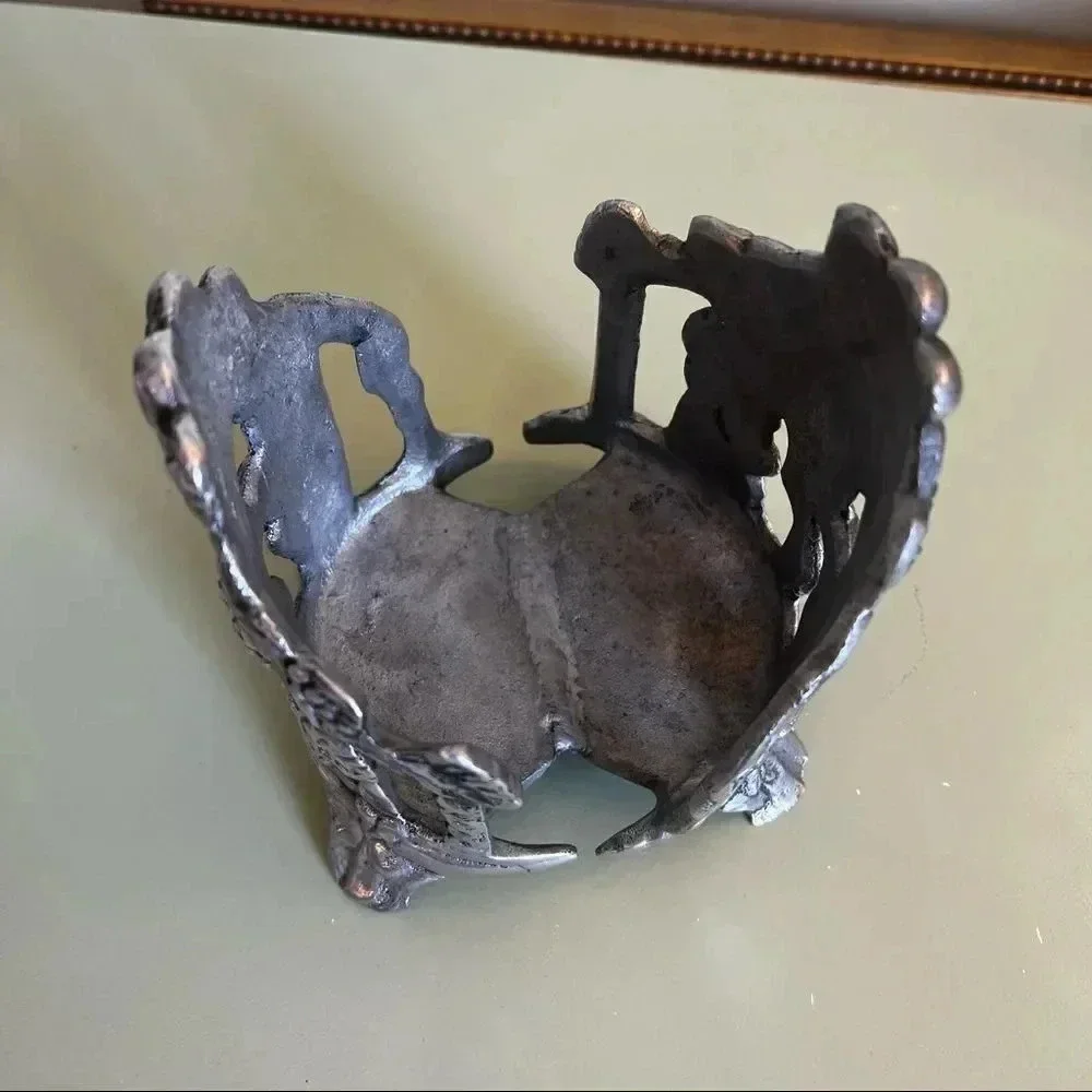 𝅺Vintage Stunning grape leaf‎ silver etched open candle holder